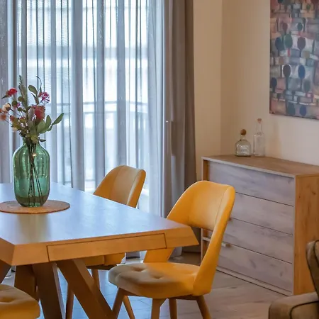 Element - Yellow - 2bd - Apartment Kalambaka