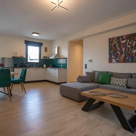 Apartment Element - Yellow - 2bd - *