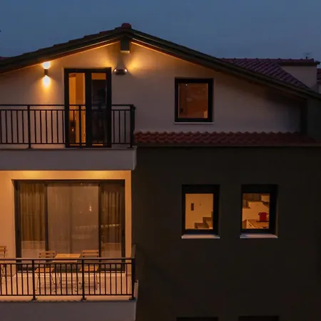 Element - Yellow - 2bd - Kalambaka