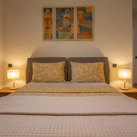 Element - Yellow - 2bd - Apartment Kalambaka
